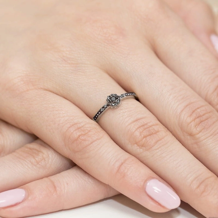 Pierścionek W091 Czarny Diament 0,02ct białe złoto