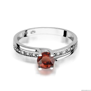 Pierścionek W106 Granat 0,60ct białe złoto