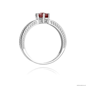 Pierścionek W075 Rubin 0,60ct białe złoto
