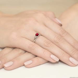 Pierścionek W0076 Rubin 0,60ct białe złoto