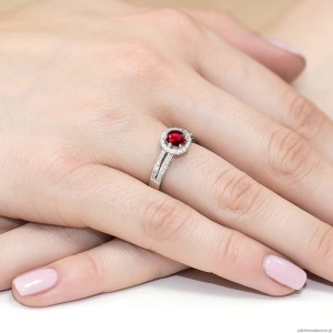 Pierścionek W087 Rubin 0,60ct białe złoto