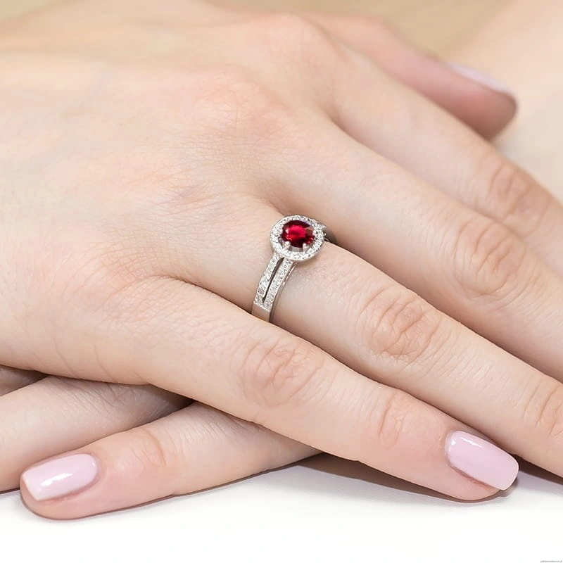 Pierścionek W087 Rubin 0,60ct białe złoto