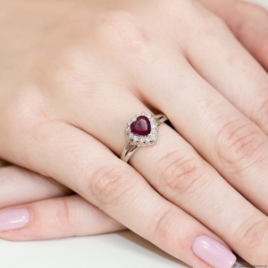 Pierścionek W310 Rubin 1,10ct białe złoto