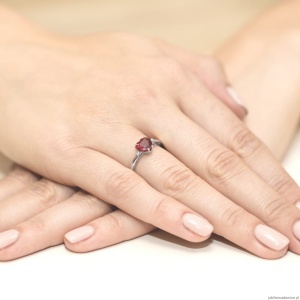 Pierścionek W012 Rubin 1,70ct białe złoto