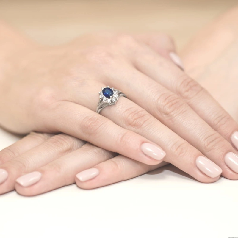 Pierścionek W037 Szafir 0,90ct białe złoto