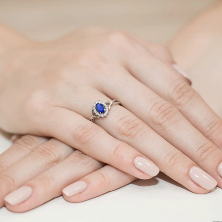 Pierścionek W182 Szafir 0,90ct białe złoto