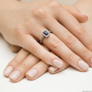 Pierścionek W422 Szafir 0,60ct białe złoto