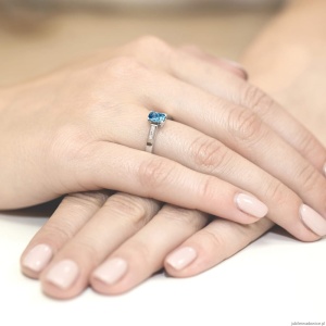 Pierścionek W078 Topaz 0,65ct białe złoto