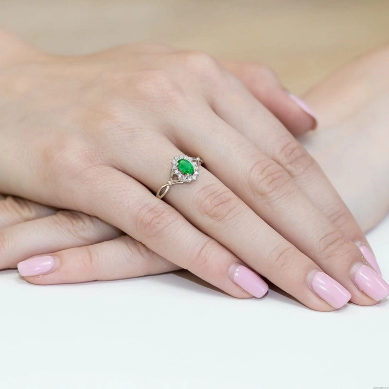 Pierścionek W182 Szmaragd 0,40ct białe złoto