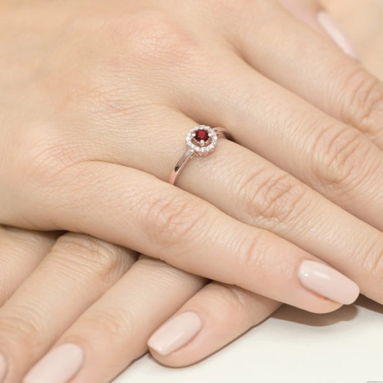 Pierścionek W238 Rubin 0,15ct różowe złoto