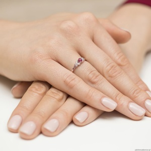 Pierścionek W414 Rubin 0,15ct różowe złoto