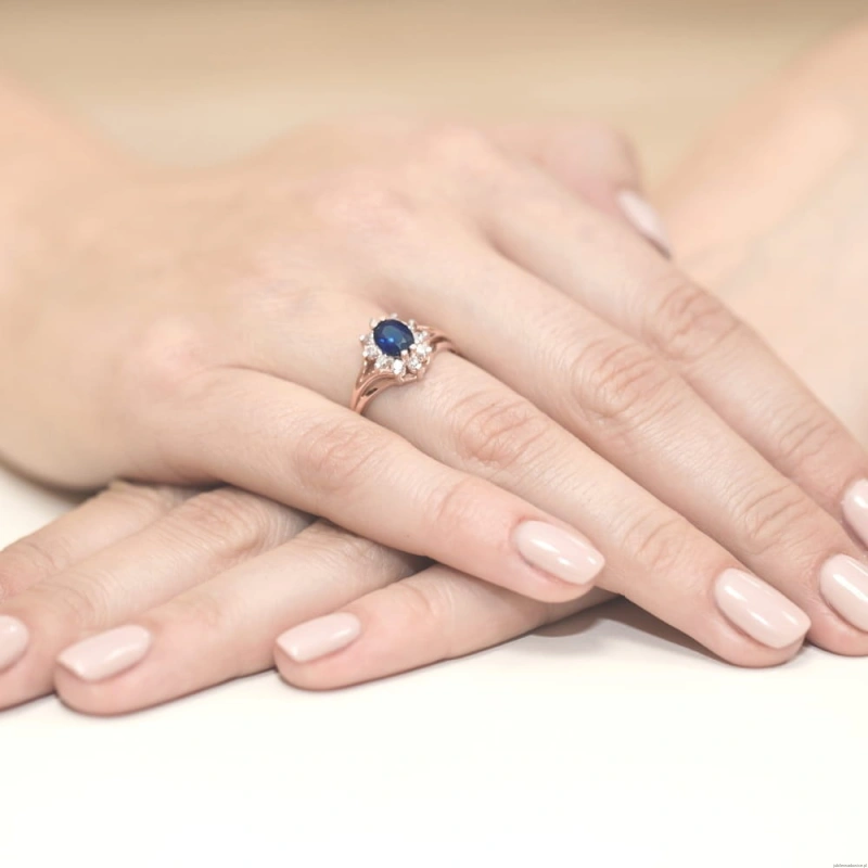 Pierścionek W037 Szafir 0,90ct różowe złoto