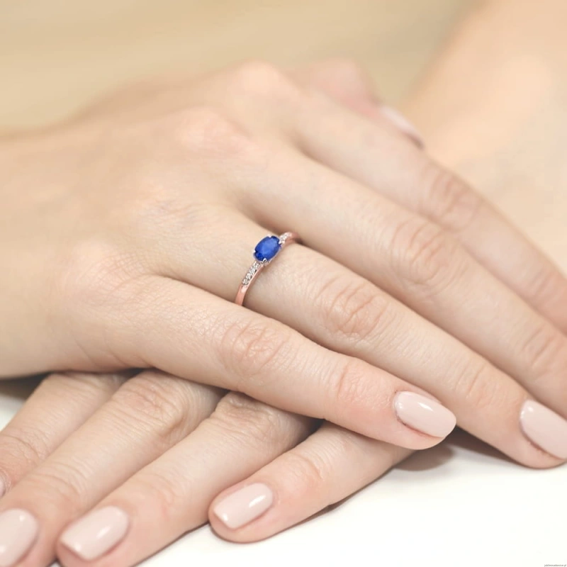 Pierścionek W077 Szafir 0,70ct różowe złoto