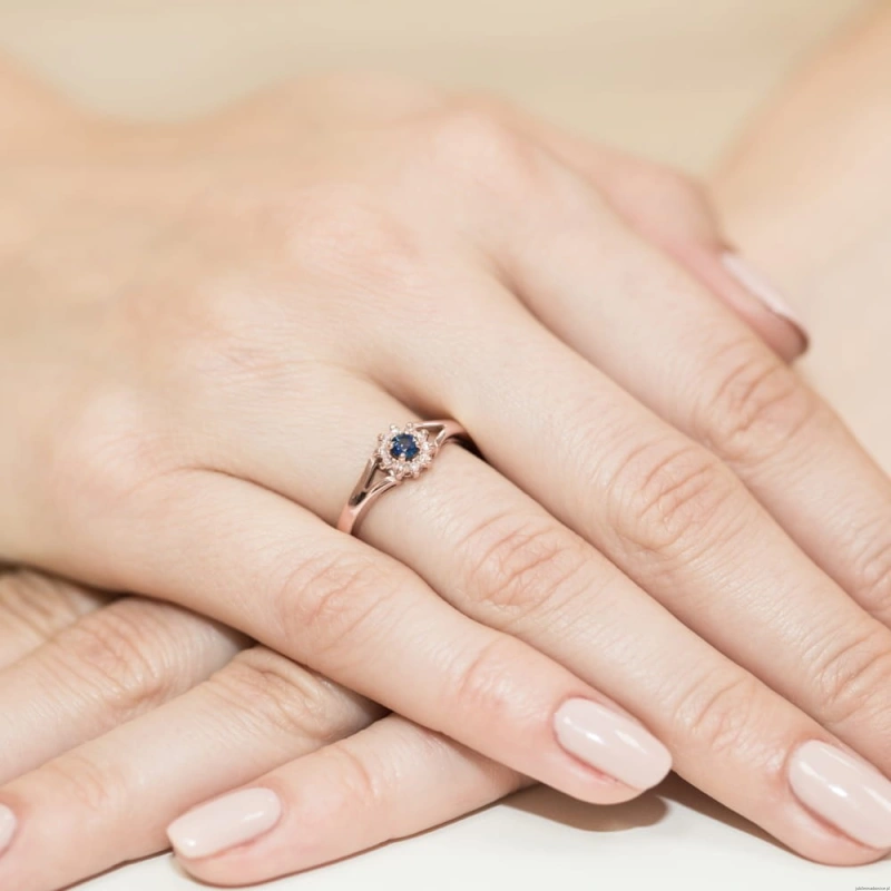 Pierścionek W185 Szafir 0,15ct różowe złoto