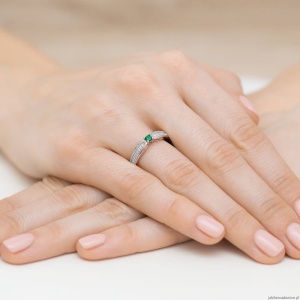 Pierścionek W449 Szmaragd 0,15ct różowe złoto