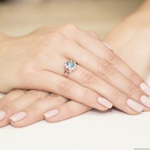 Pierścionek W037 Topaz 0,90ct różowe złoto