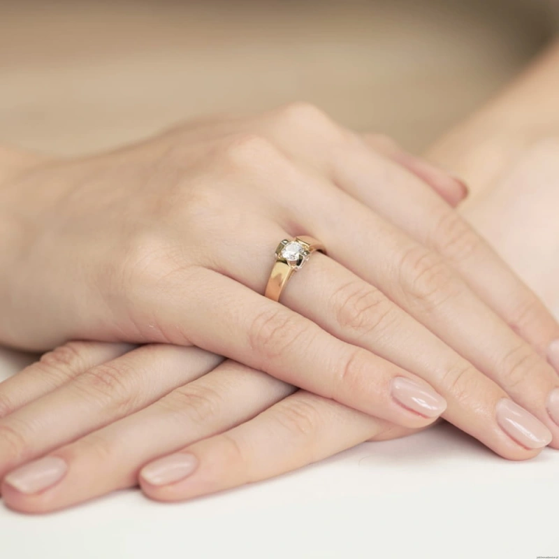 Pierścionek W320 Diament 0,50ct żółte złoto