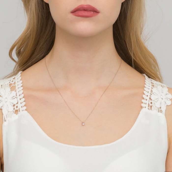 Naszyjnik C017 z diamentami różowe złoto