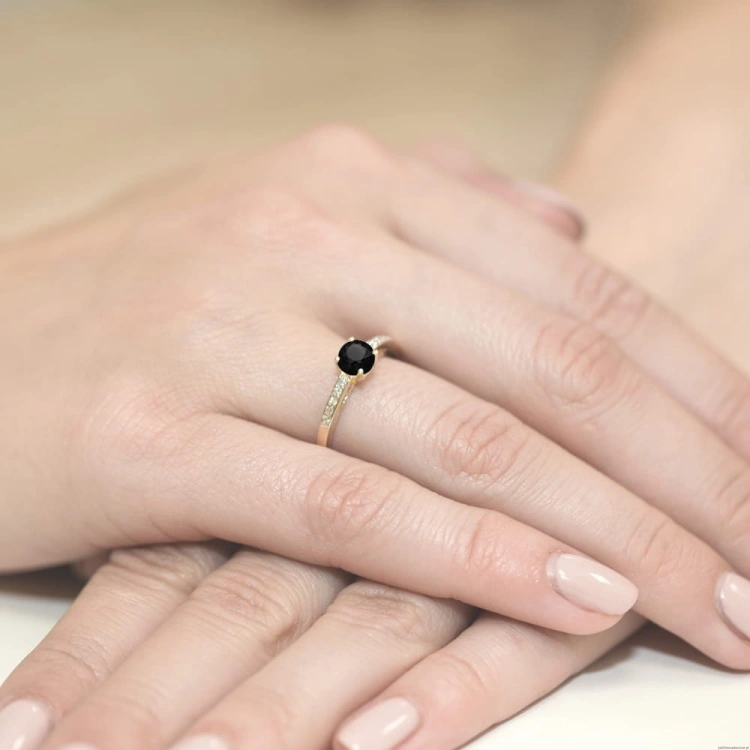 Pierścionek W066 Czarny Diament 0,50ct żółte złoto