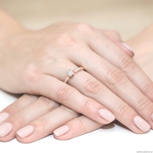 Pierścionek W328 Diament 0,08ct różowe złoto