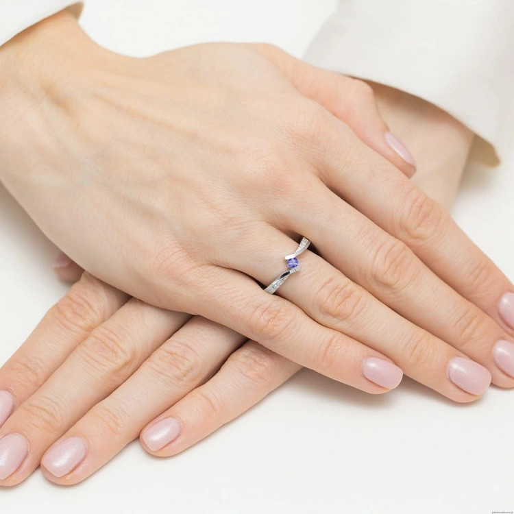 Pierścionek W0177 Tanzanit 0,15ct białe złoto