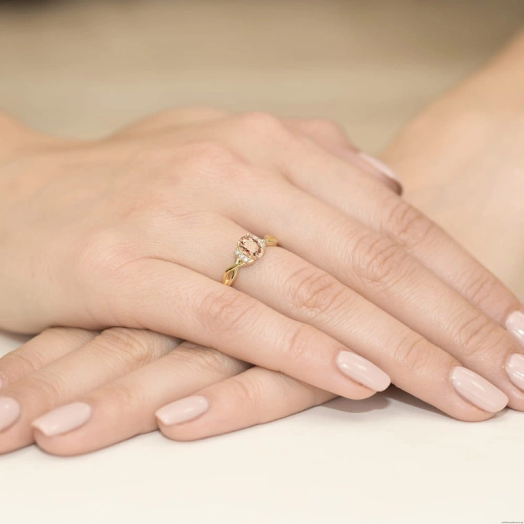 Pierścionek W019 Morganit 0,40ct żółte złoto