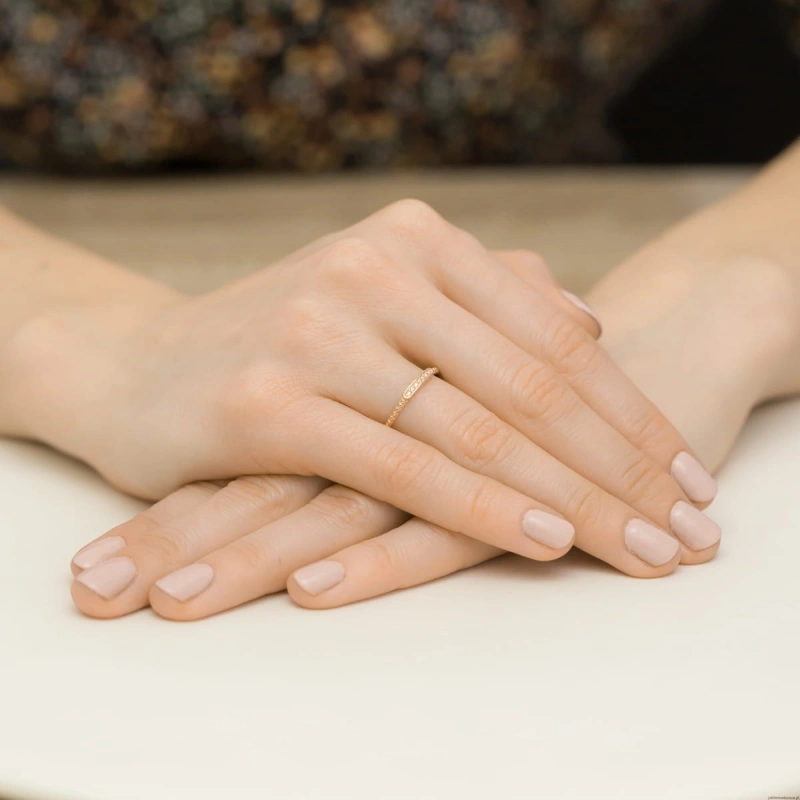 Pierścionek W0606 z diamentami różowe złoto