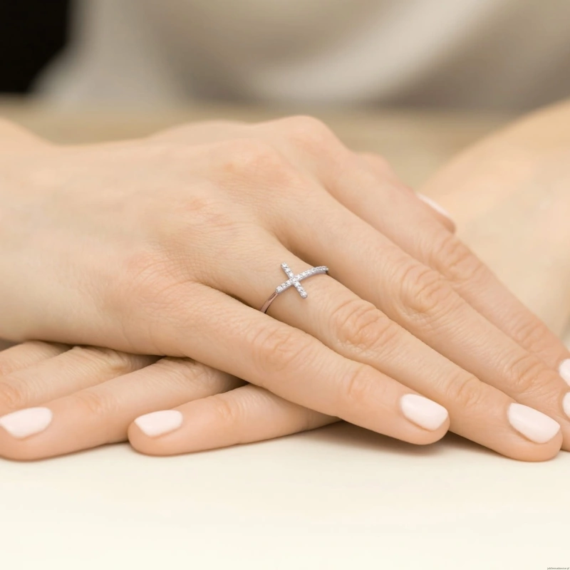 Pierścionek W0636 z diamentami różowe złoto