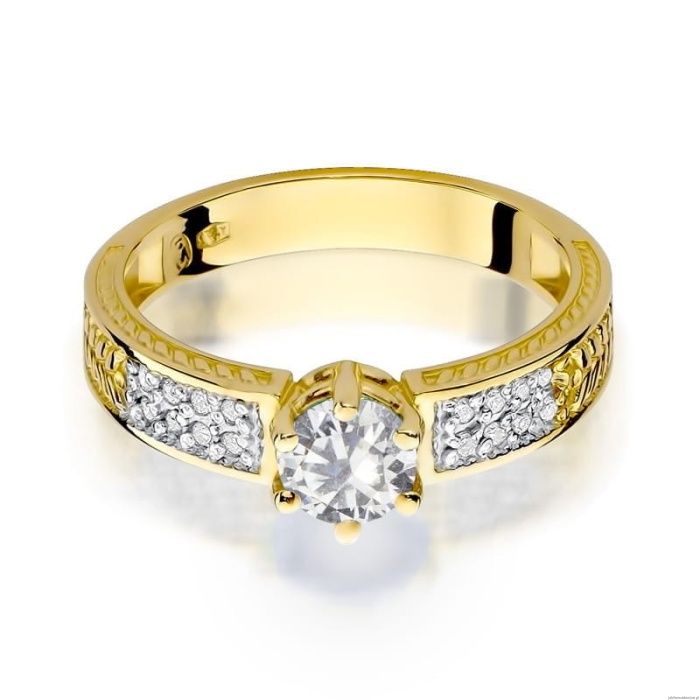 Pierścionek W075 Biały Szafir 0,60ct żółte złoto