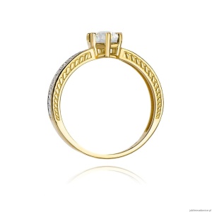 Pierścionek W075 Biały Szafir 0,60ct żółte złoto