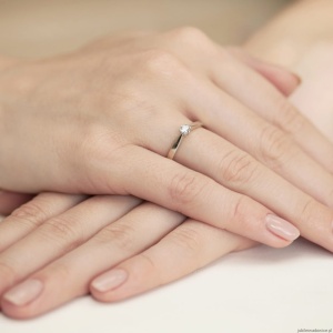 Pierścionek W229 Diament 0,08ct białe złoto