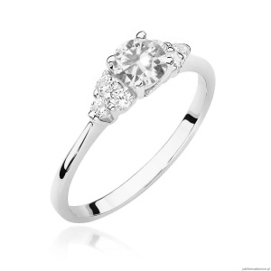 Pierścionek W451 Biały Szafir 0,60ct białe złoto