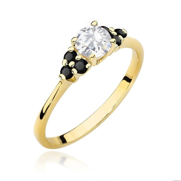 Pierścionek W451 Biały Szafir 0,60ct żółte złoto