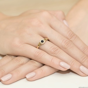 Pierścionek W185 Czarny Diament 0,12ct żółte złoto