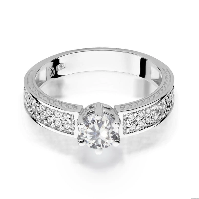 Pierścionek W075 Biały Szafir 0,60ct białe złoto