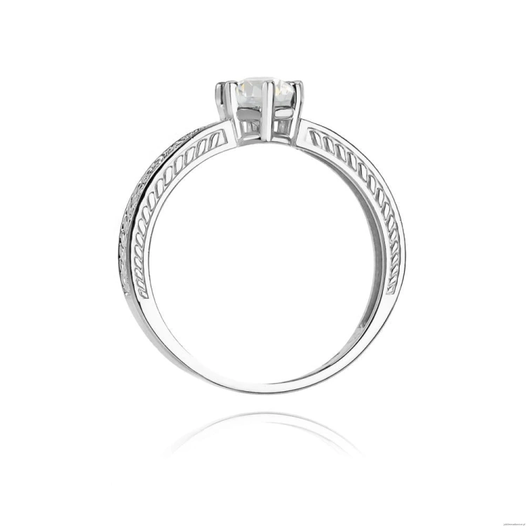Pierścionek W075 Biały Szafir 0,60ct białe złoto