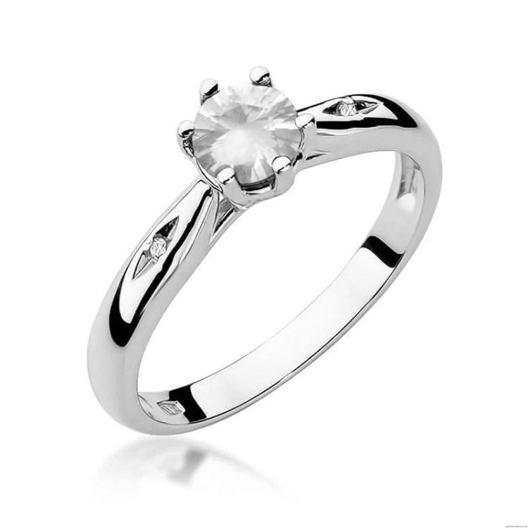 Pierścionek W074 Biały Szafir 0,60ct białe złoto