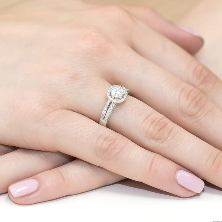 Pierścionek W087 Biały Szafir 0,60ct białe złoto