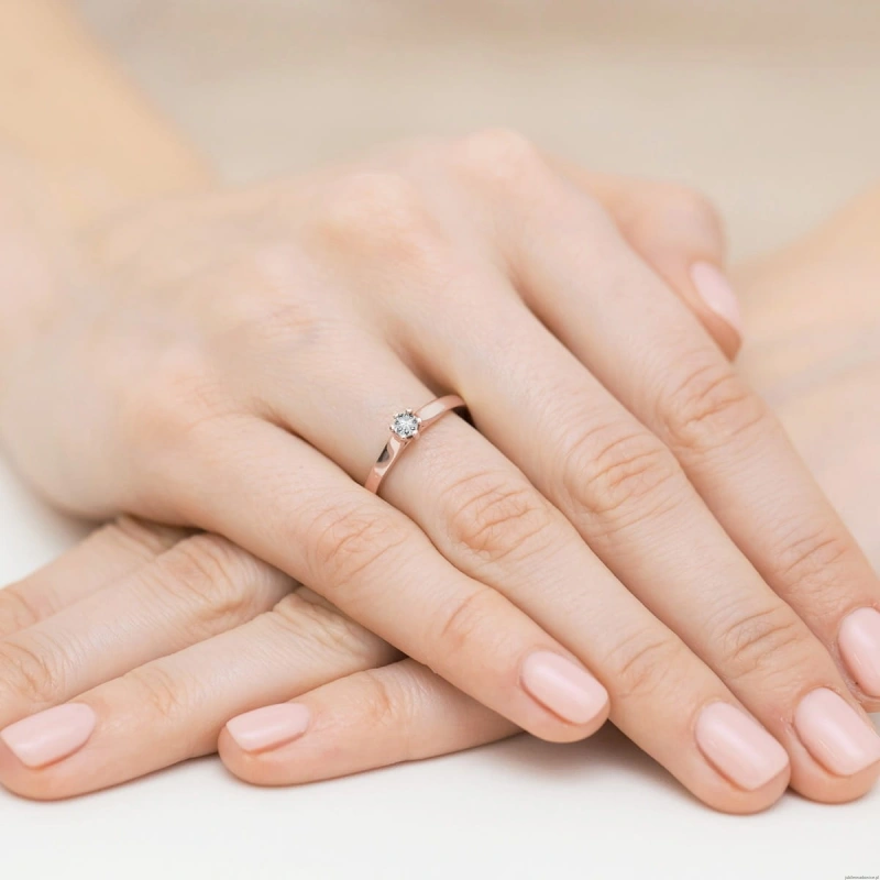 Pierścionek W222 Diament 0,12ct różowe złoto