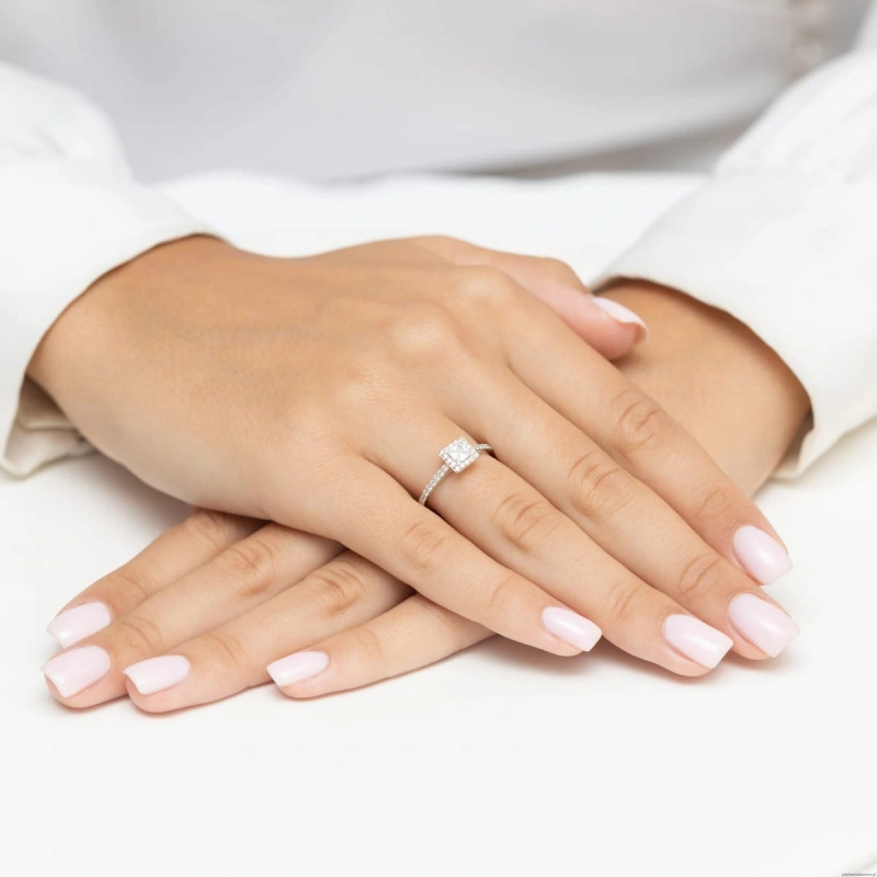 Pierścionek W0591 Diament 0,30ct białe złoto