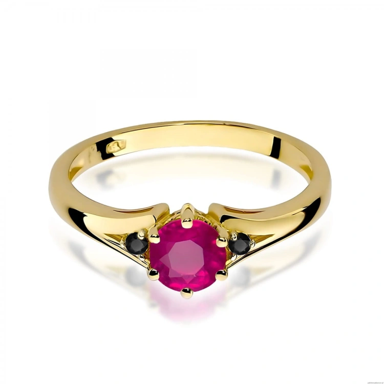 Pierścionek W0076 Rodolit 0,60ct żółte złoto z czarnymi diamentami