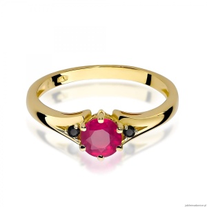 Pierścionek W0076 Rubin 0,60ct żółte złoto z czarnymi diamentami