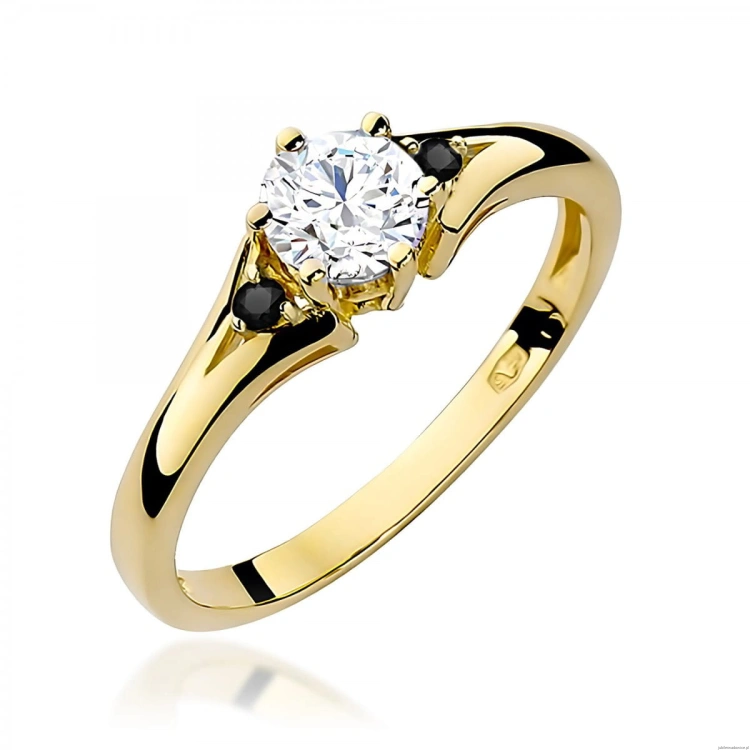 Pierścionek W0076 Biały Szafir 0,60ct żółte złoto z czarnymi diamentami