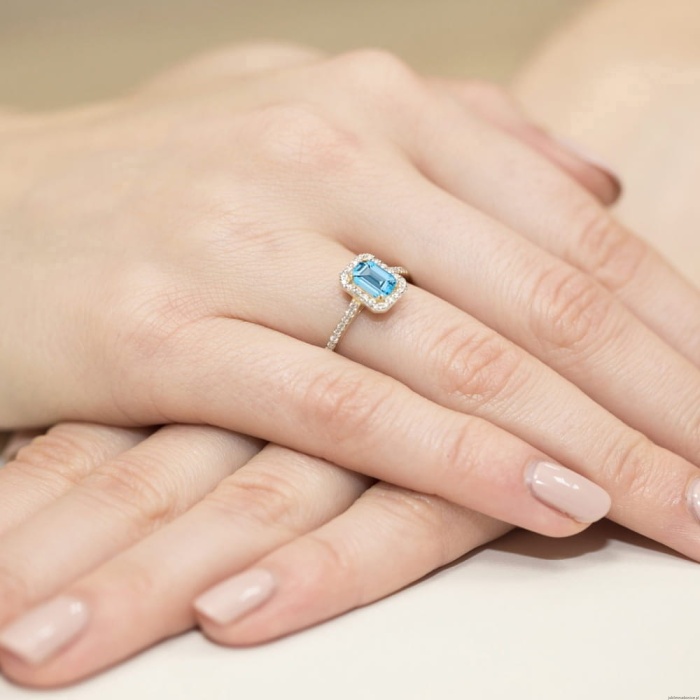 Pierścionek W403 Topaz 0,65ct żółte złoto