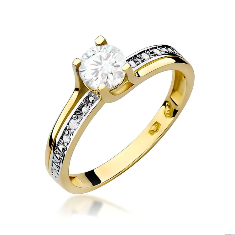 Pierścionek W106 Biały Szafir 0,50ct żółte złoto