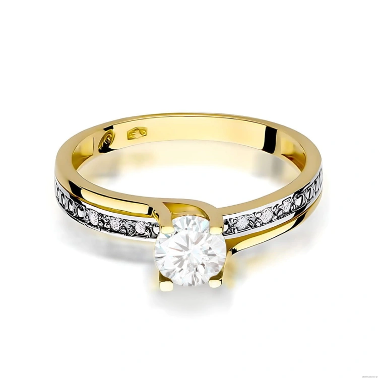 Pierścionek W106 Biały Szafir 0,50ct żółte złoto