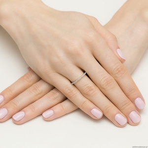 Pierścionek W531 z diamentami laboratoryjnymi białe złoto