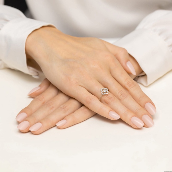 Pierścionek W0627 Diament 0,03ct białe złoto