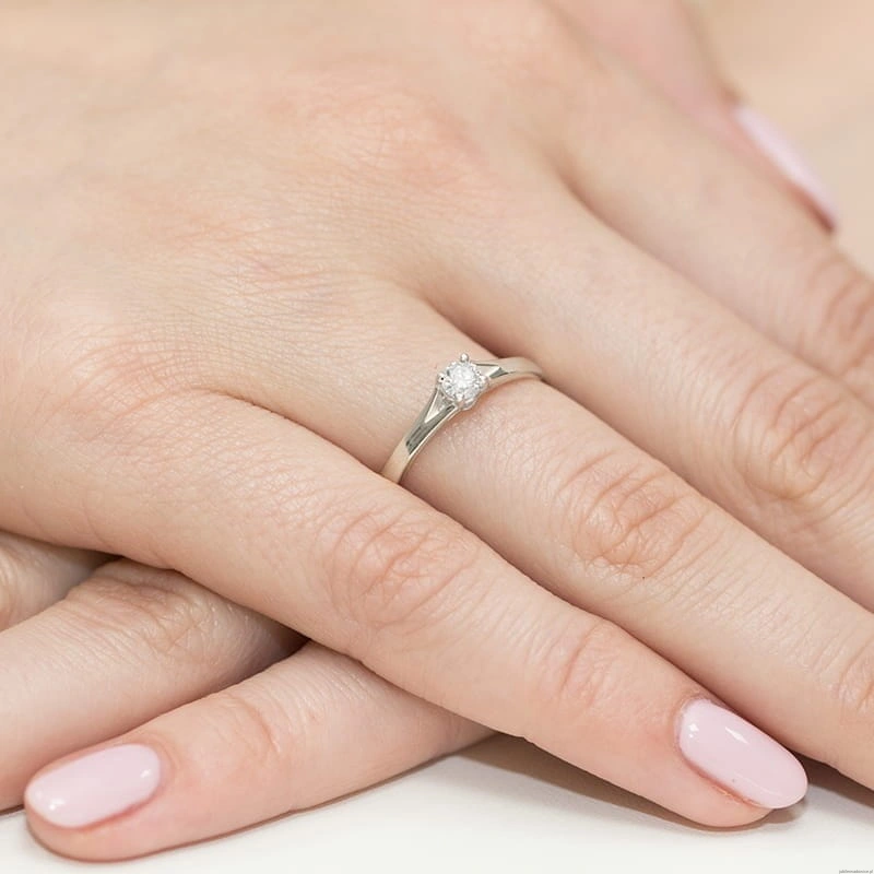 Pierścionek W0240 Diament Laboratoryjny 0,20ct białe złoto