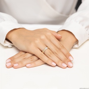 Pierścionek W0621 z diamentami żółte złoto